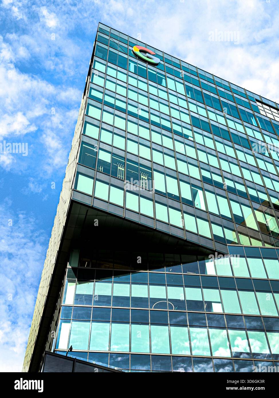 Google Bürogebäude, flacher Blick, 355 Main Street, Kendall Square, Cambridge, Massachusetts, USA Stockfoto