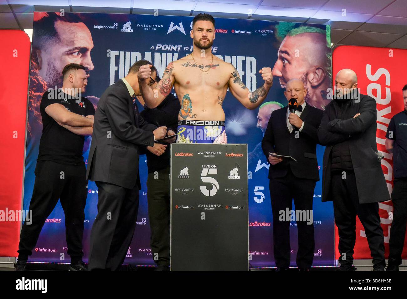 Brighton Centre, Stadt Brighton & Hove, East Sussex, Großbritannien. Lucas Roehrig vs. Brice Clavier am Tag vor ihrem Kampf im Brighton Centre am 21. November 2021. Als Teil der Unterkarte für den Kampf von Harlem Eubank gegen Josh Wagner in diesem Bild ist Lucas Roehrig. David Smith/Alamy 20. November 2025/ Stockfoto