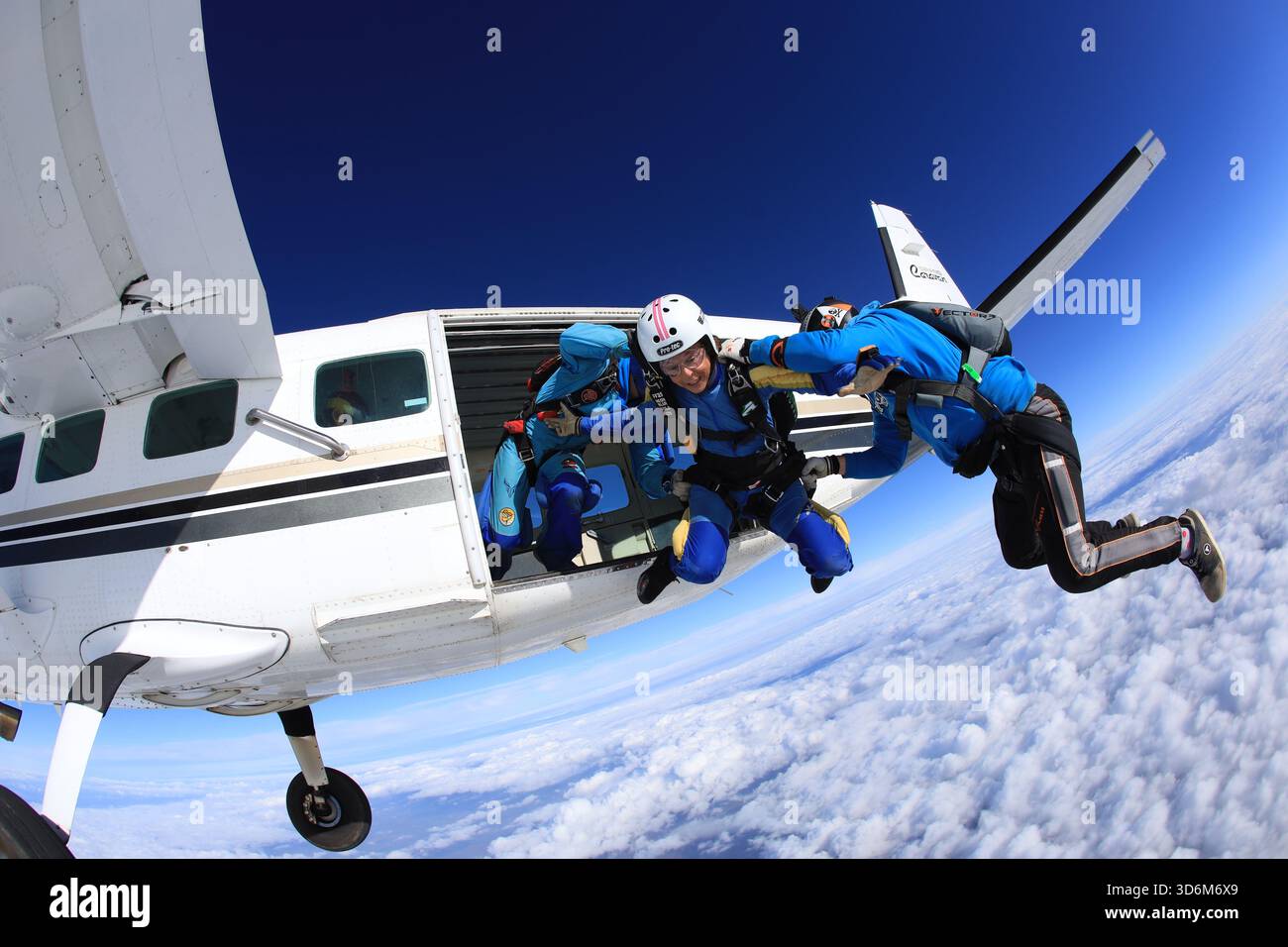 Fallschirmspringen lernen – beschleunigter Freifall Stockfoto