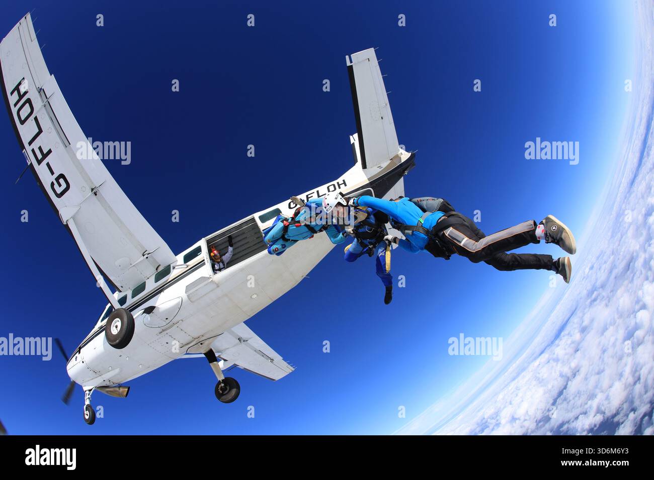 Fallschirmspringen lernen – beschleunigter Freifall Stockfoto