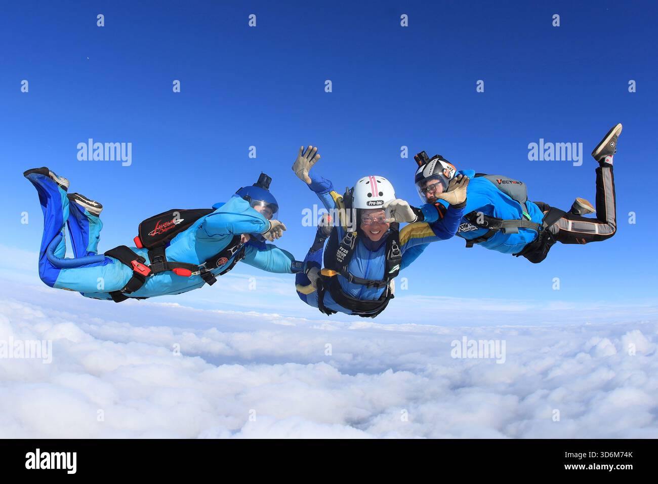 Fallschirmspringen lernen – beschleunigter Freifall Stockfoto