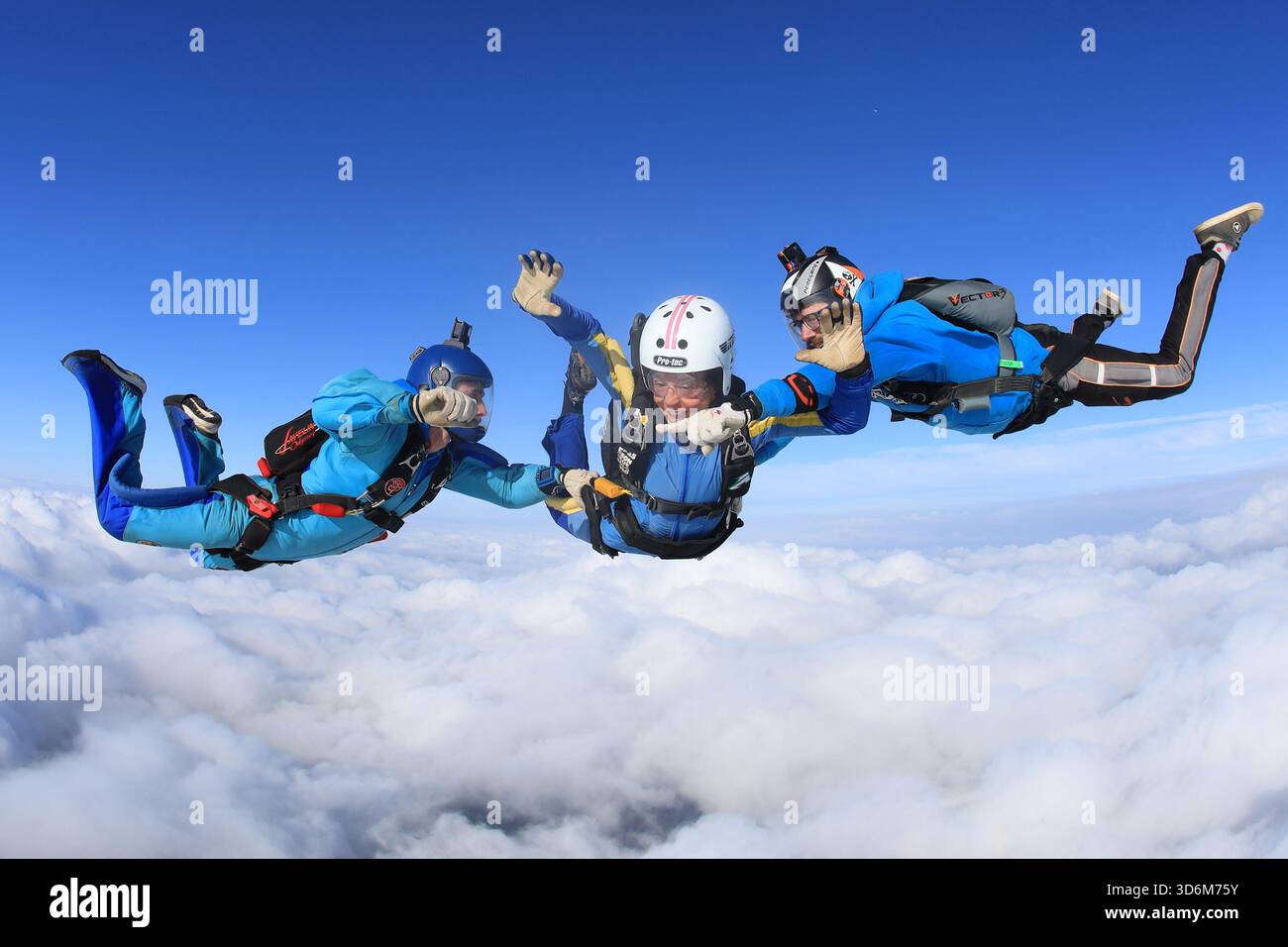 Fallschirmspringen lernen – beschleunigter Freifall Stockfoto