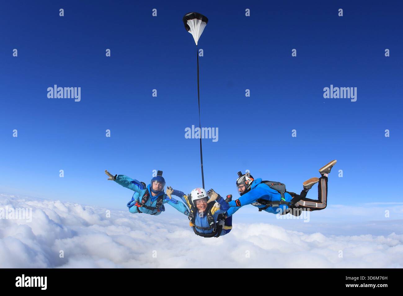 Fallschirmspringen lernen – beschleunigter Freifall Stockfoto