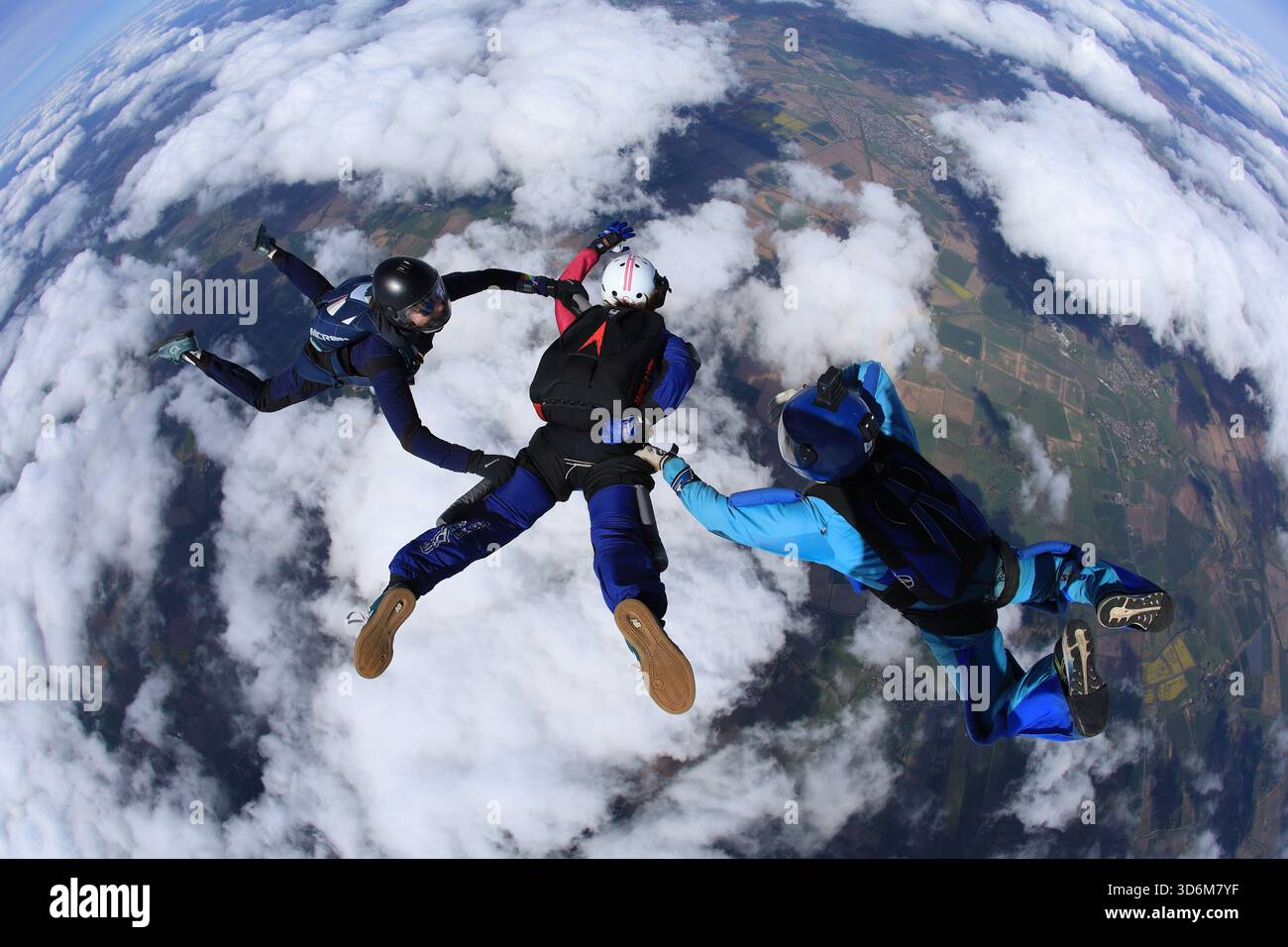 Fallschirmspringen lernen auf dem Langar Airfield - beschleunigter Freifall Stockfoto