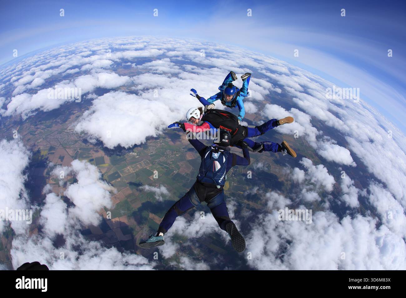 Fallschirmspringen lernen auf dem Langar Airfield - beschleunigter Freifall Stockfoto