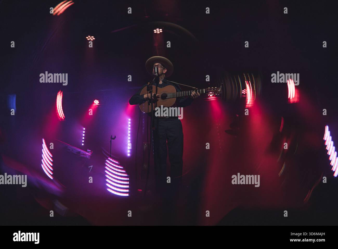 Rom, Italien. November 2025. Micah P. Hinson führt die Tomorrow man Tour auf. (Foto von Emanuela Vertolli/Pacific Press) Credit: Pacific Press Media Production Corp./Alamy Live News Stockfoto