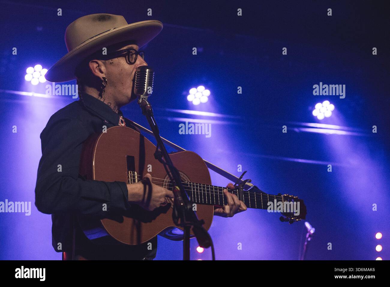 Rom, Italien. November 2025. Micah P. Hinson führt die Tomorrow man Tour auf. (Foto von Emanuela Vertolli/Pacific Press) Credit: Pacific Press Media Production Corp./Alamy Live News Stockfoto