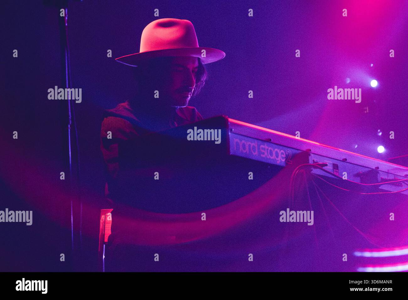 Rom, Italien. November 2025. Alessandro „Asso“ Stefana führt die „The Tomorrow man Tour“ auf. (Foto von Emanuela Vertolli/Pacific Press) Credit: Pacific Press Media Production Corp./Alamy Live News Stockfoto