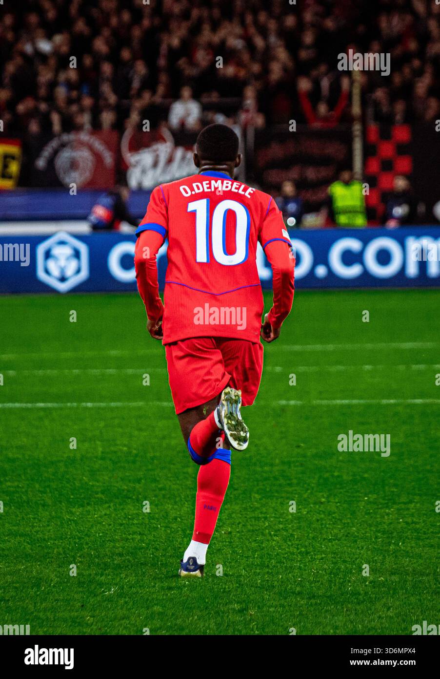 ousmane dembele beim Champions League Spiel gegen bayer leverkusen Stockfoto