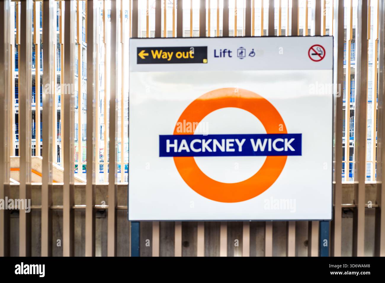 Hackney Wick London Overground Station Schild, Hackney Wick, East London, England Stockfoto