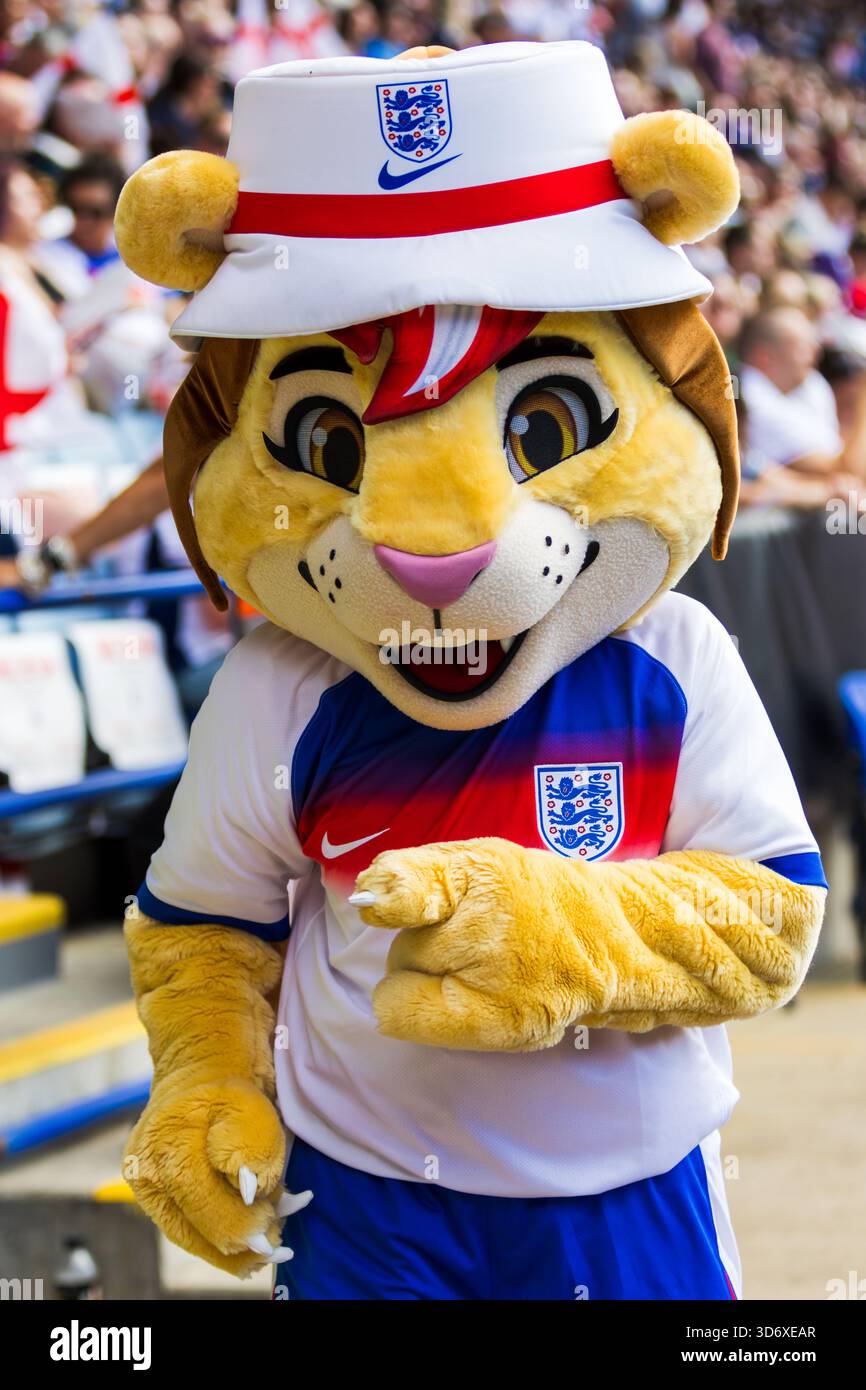 Leicester, Großbritannien. Juni 2025. Das England-Maskottchen vor dem internationalen Freundschaftsspiel der Frauen gegen Jamaika im Kingpower Stadium. Stockfoto