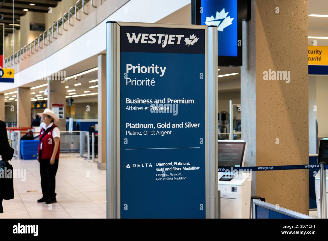 Calgary Airport Alberta Canada-10.23.2025: Vorrangzeichen für Flughäfen mit Servicestufen Stockfoto