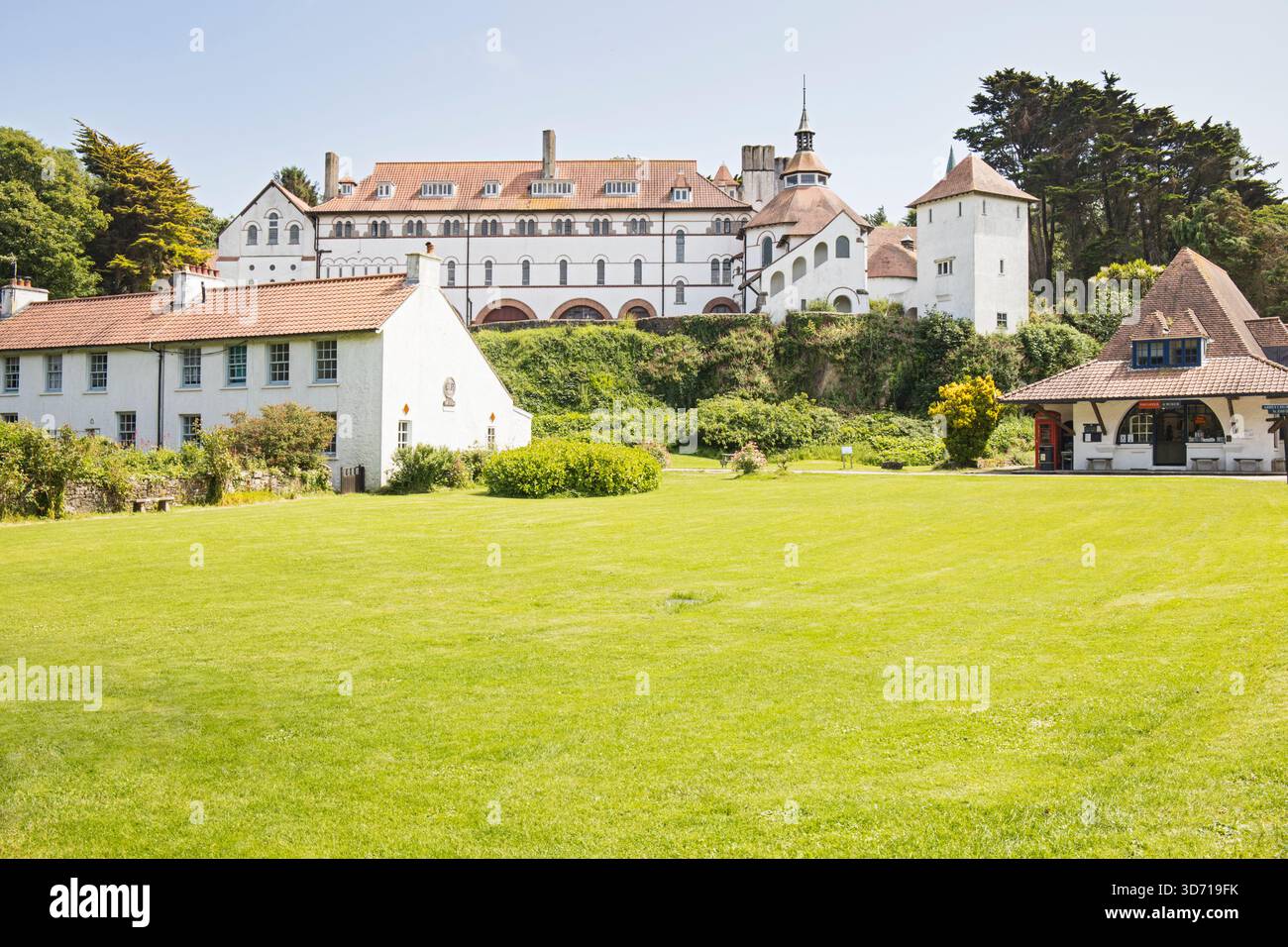 Caldey Abbey and Village, Caldey Island, Tenby, Pembrokeshire, Südwales, UK Stockfoto