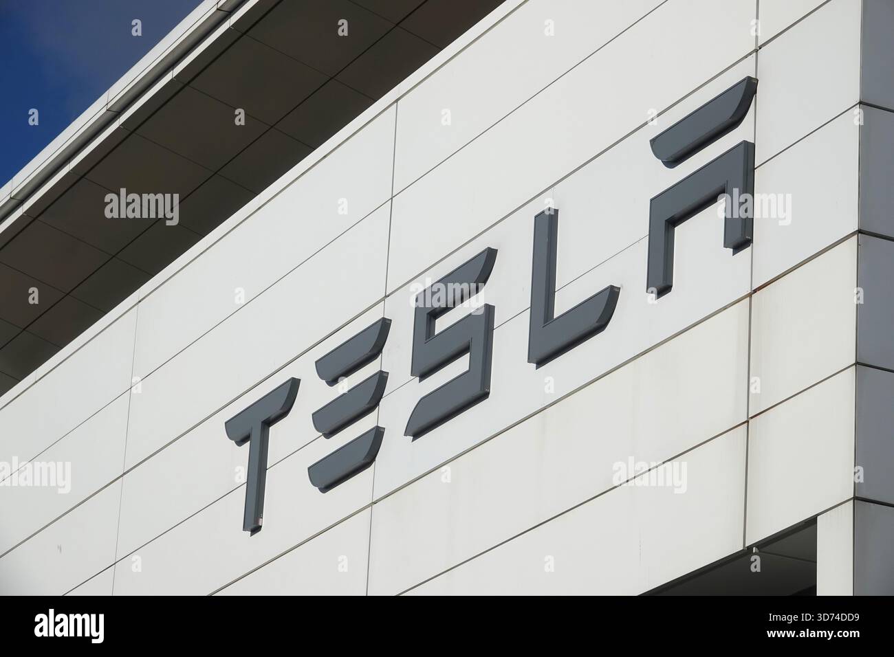 USA Tesla Händler Ausstellungsraum Händler Autos Elektroautos Geschäft außerhalb Rockville Maryland Stockfoto