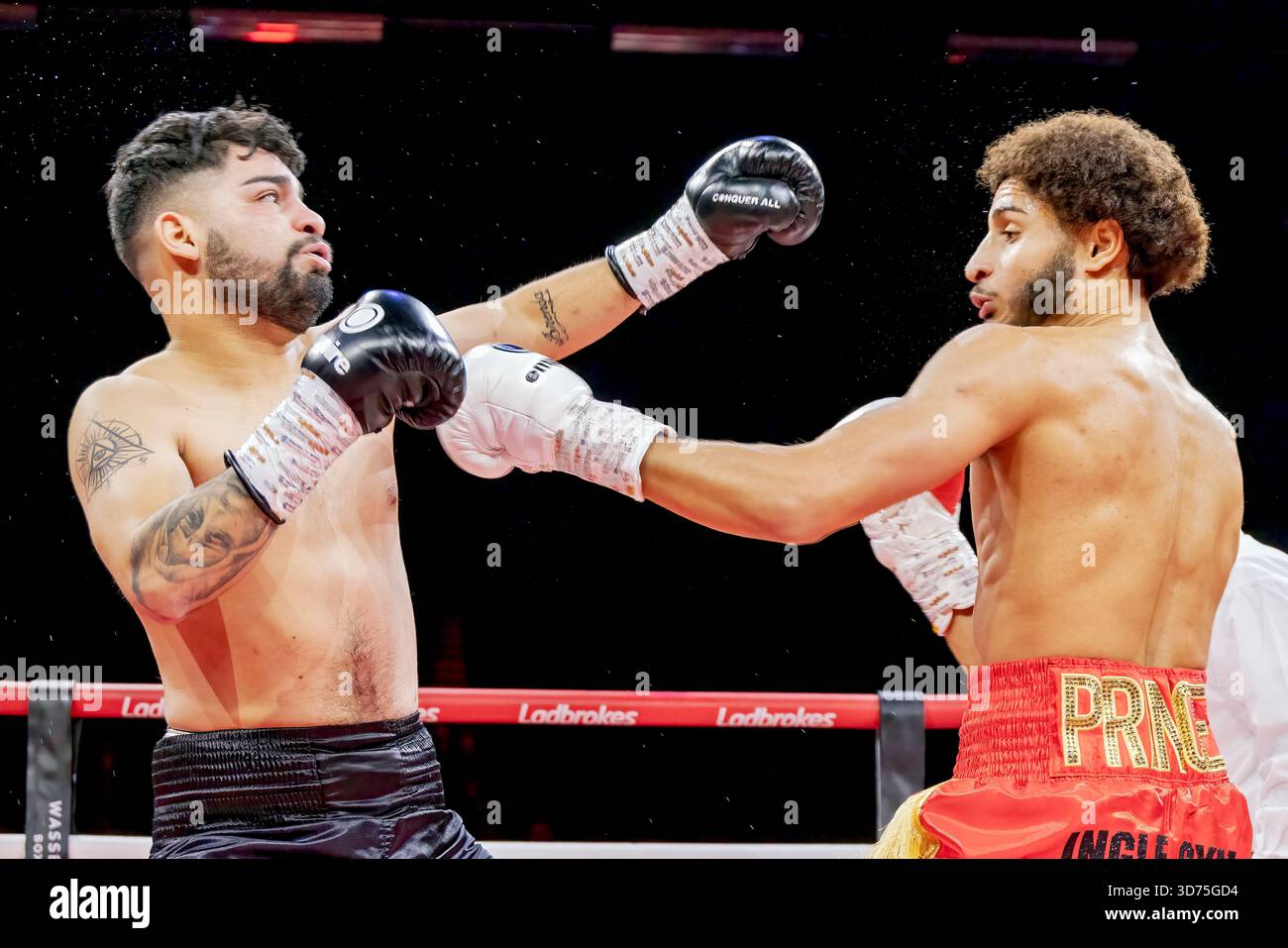 Brighton Centre, Stadt Brighton & Hove, East Sussex, Großbritannien. Boxen als Yuraj Karia (UK) gegen Brandon Gallardo Vargas (Arg) Weltergewicht Wettbewerb im Brighton Centre für 8 Runden, in denen Yuraj Karia nach einer Punkteentscheidung gewann. 21. November 2025 David Smith/Alamy Stockfoto