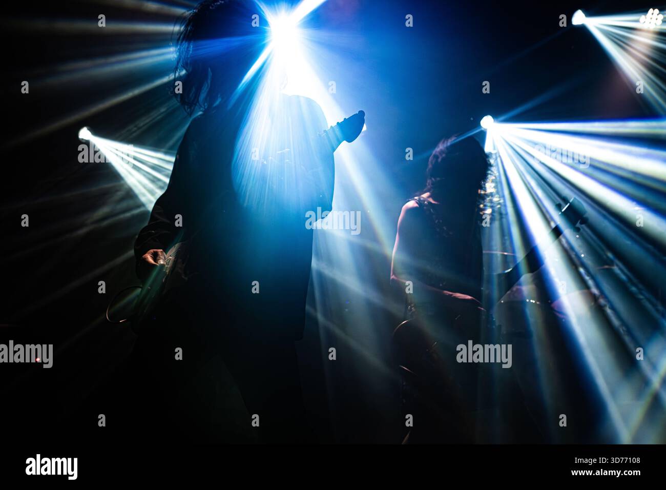 November: 2025. Zagreb, Kroatien, Vereinigtes Königreich. - Idylle Szenen der Bühnenaufführung von Mono, einer japanischen Instrumentalband Stockfoto