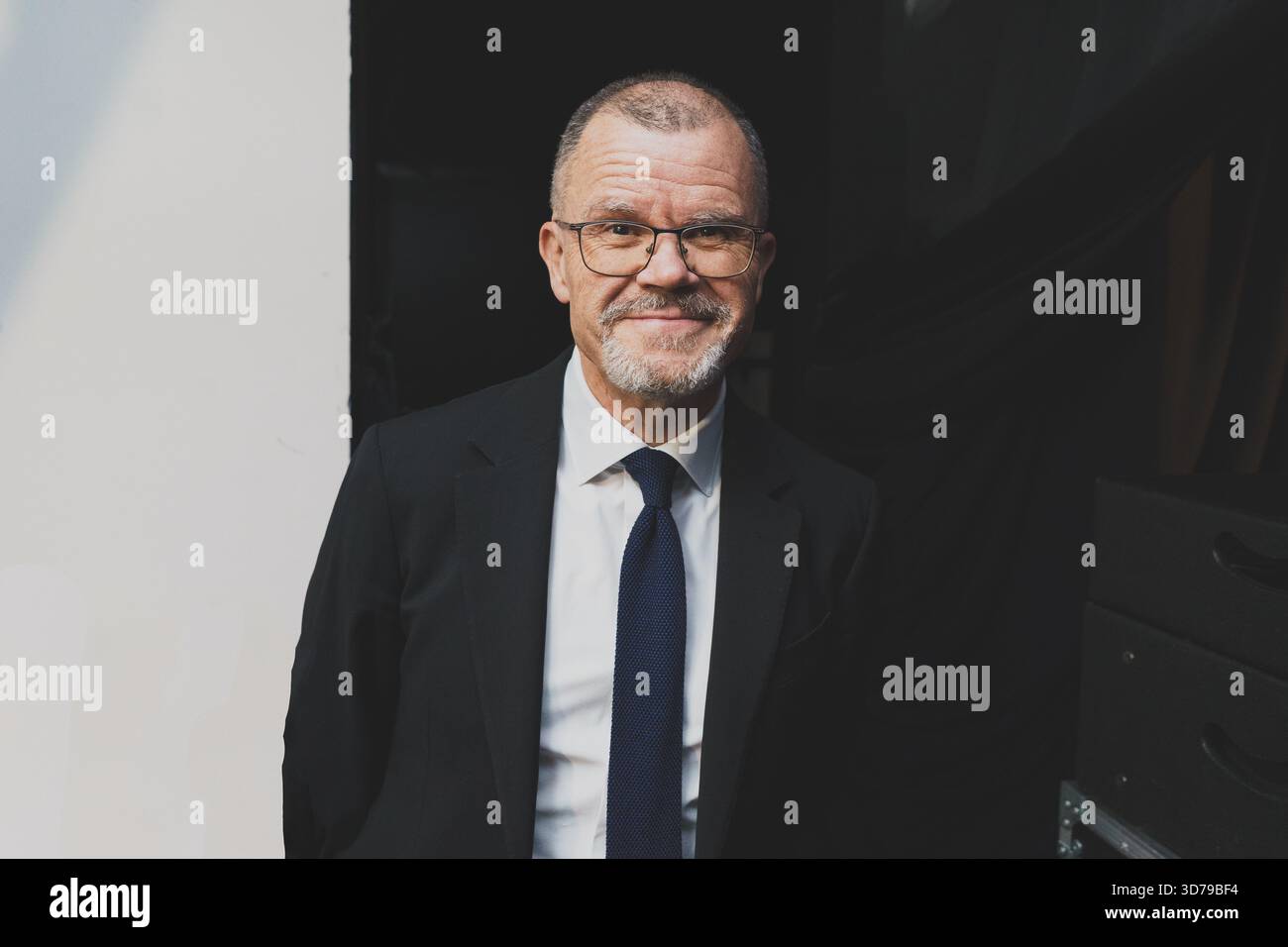 Dominic Holland Backstage bei einer Veranstaltung im Kimpton Hotel Manchester im November 2025 Stockfoto