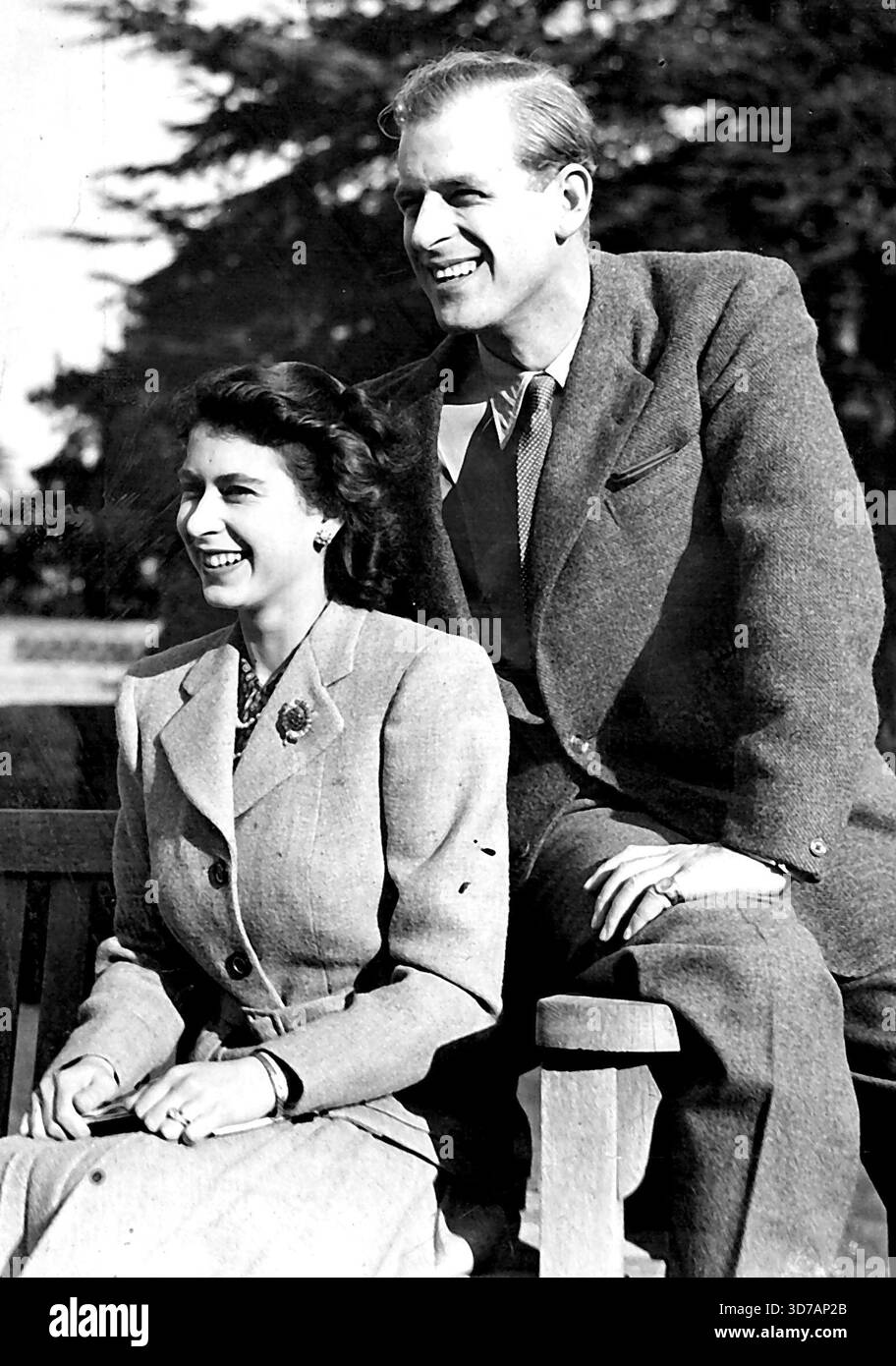 Als Elisabeth II. Anfing, das ***** zu fühlen Der Herzog von Edinburgh brach die Spannungen und lehrte seine Frau ***** . 22. April 1948. Stockfoto