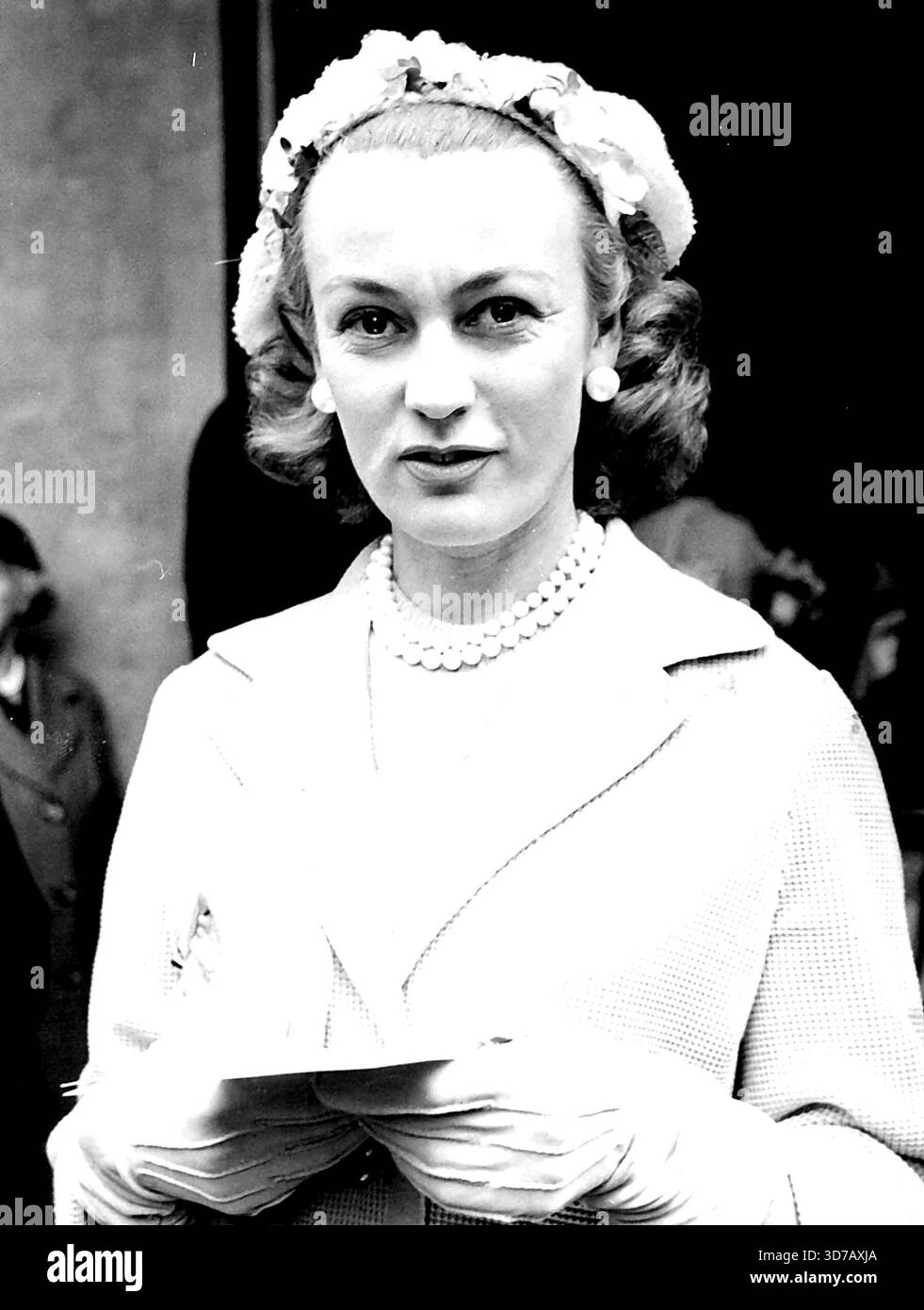 Diese vier schönen Mädchen kamen heute von Qantas Constellation aus London, um britische Kleidung bei den britischen Vogue Export Book Fashion Paraden zu modellieren, die am 19. Januar bei David Jones beginnen werden. Von oben: Viscountess Boyle, della Oake Laura Parnell und Jean Dawnay. 10. Januar 1952. Stockfoto