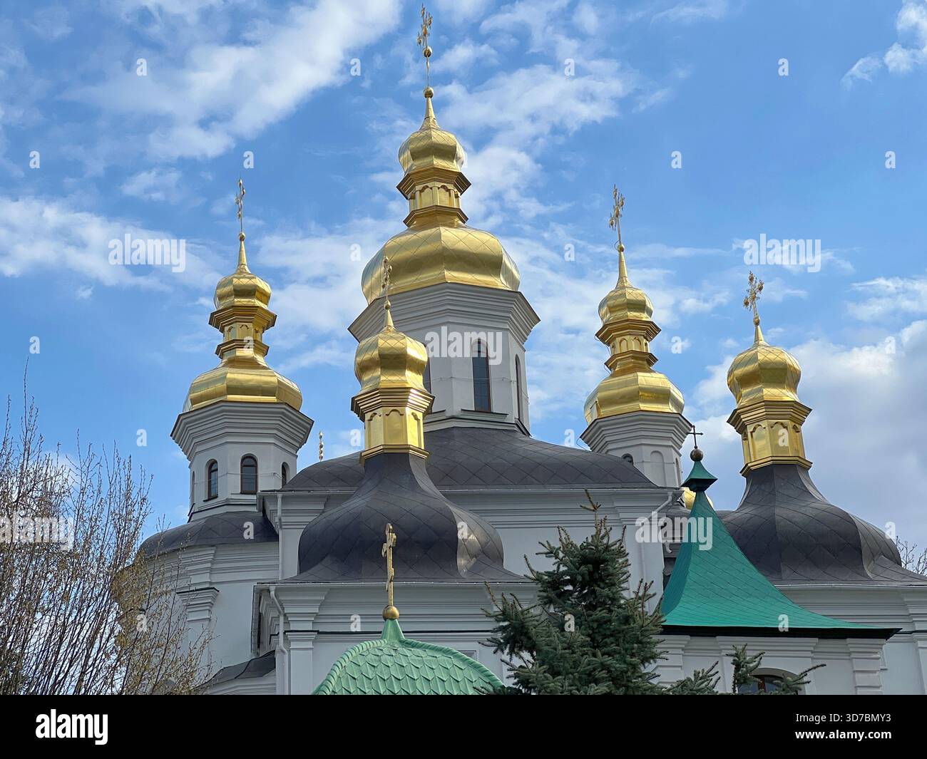 Majestätische Kirche im orthodoxen Kloster Lavra, Kiew, Ukraine Stockfoto