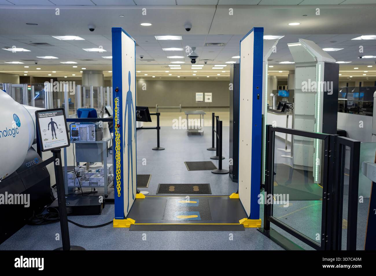 Sicherheitskontrollpunkt des US-TSA-Flughafens am Harry Reid International Airport in Las Vegas, Nevada. Stockfoto