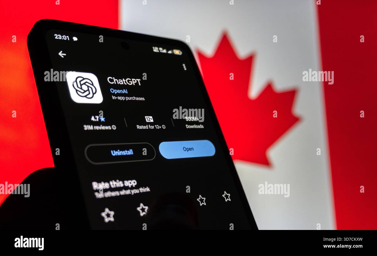 ChatGPT-App auf dem Smartphone vor der Flagge Kanadas. Baku, Aserbaidschan. 11.25.2025. Stockfoto