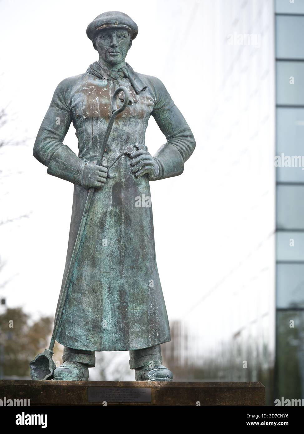 Gedenkskulptur für die Stahlarbeiter im ehemaligen Stahlwerk in Corby, England. Stockfoto