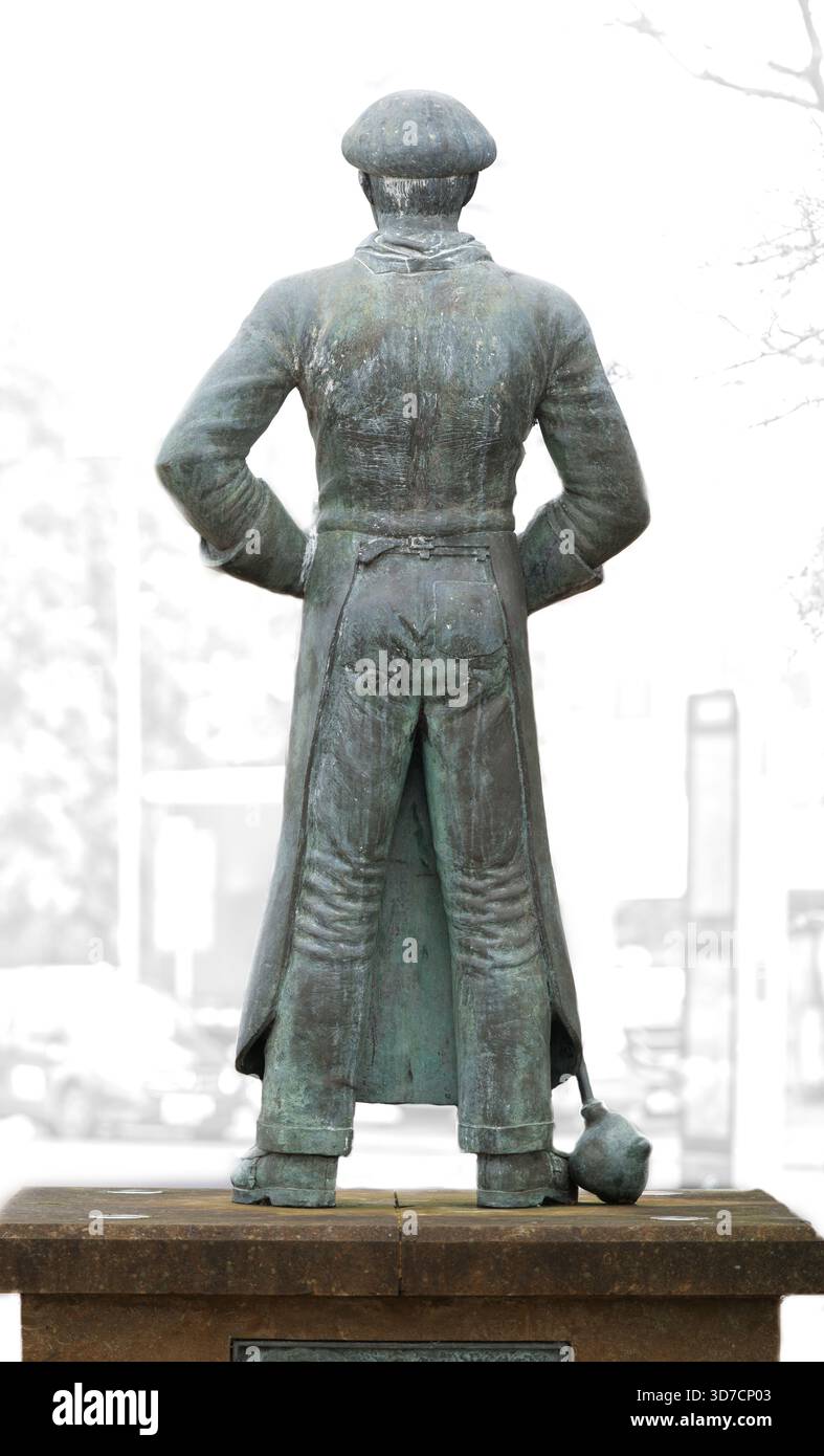 Gedenkskulptur für die Stahlarbeiter im ehemaligen Stahlwerk in Corby, England. Stockfoto
