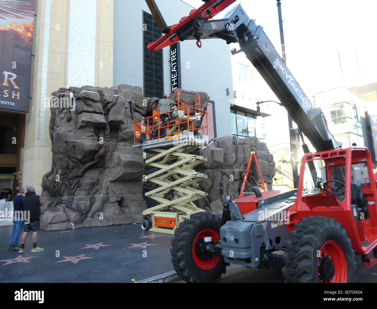 Los Angeles, Kalifornien, USA 24. November 2025 James Cameron Avatar Fire and Ash Movie Premiere am 24. November 2025 in Los Angeles, Kalifornien, USA. Foto: Barry King/Alamy Stock Photo Stockfoto