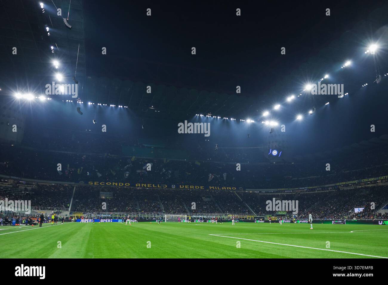 Ein allgemeiner Blick auf das Stadion während des Fußballspiels der Serie A 2025/26 zwischen dem FC Internazionale und dem AC Milan im San Siro Stadion in Mailand Stockfoto