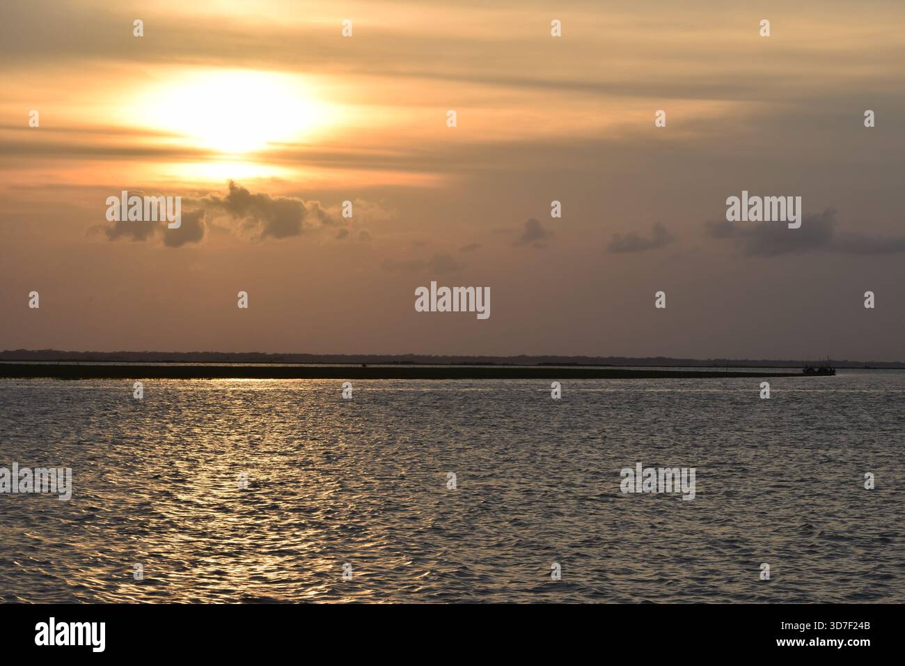 Tentulia River - der majestätische Fluss von Bhola, Bangladesch Stockfoto