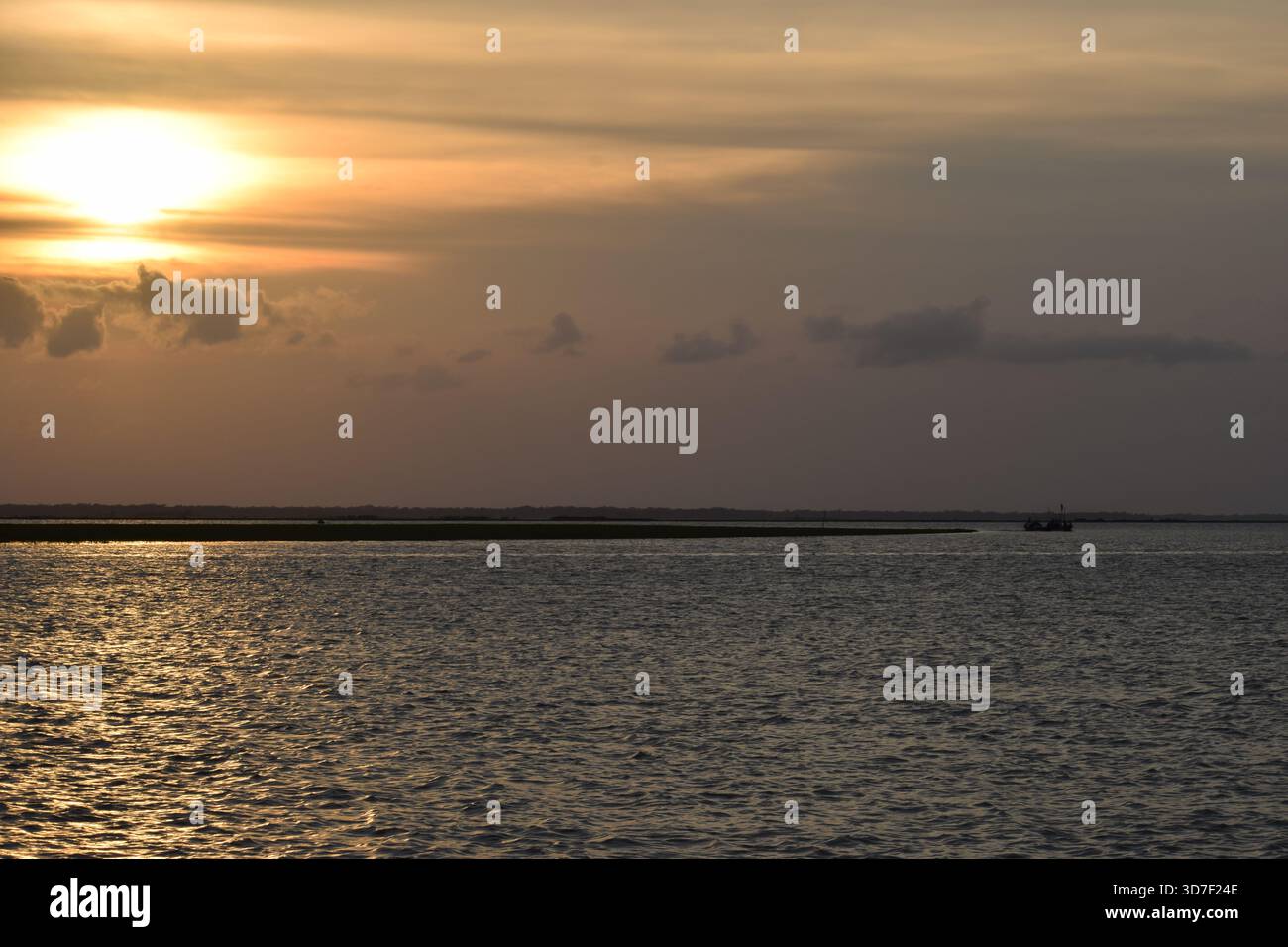 Tentulia River - der majestätische Fluss von Bhola, Bangladesch Stockfoto
