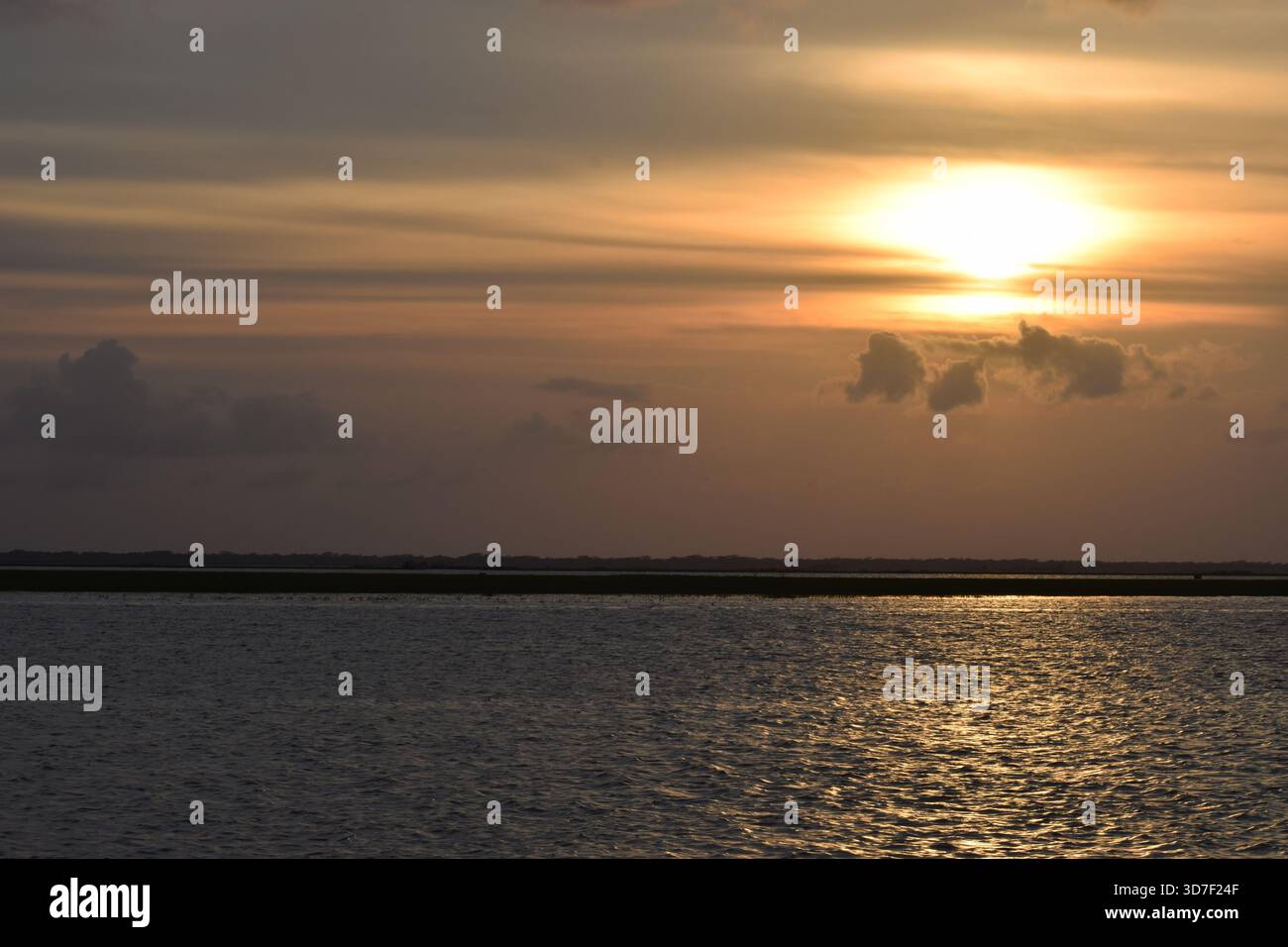Tentulia River - der majestätische Fluss von Bhola, Bangladesch Stockfoto