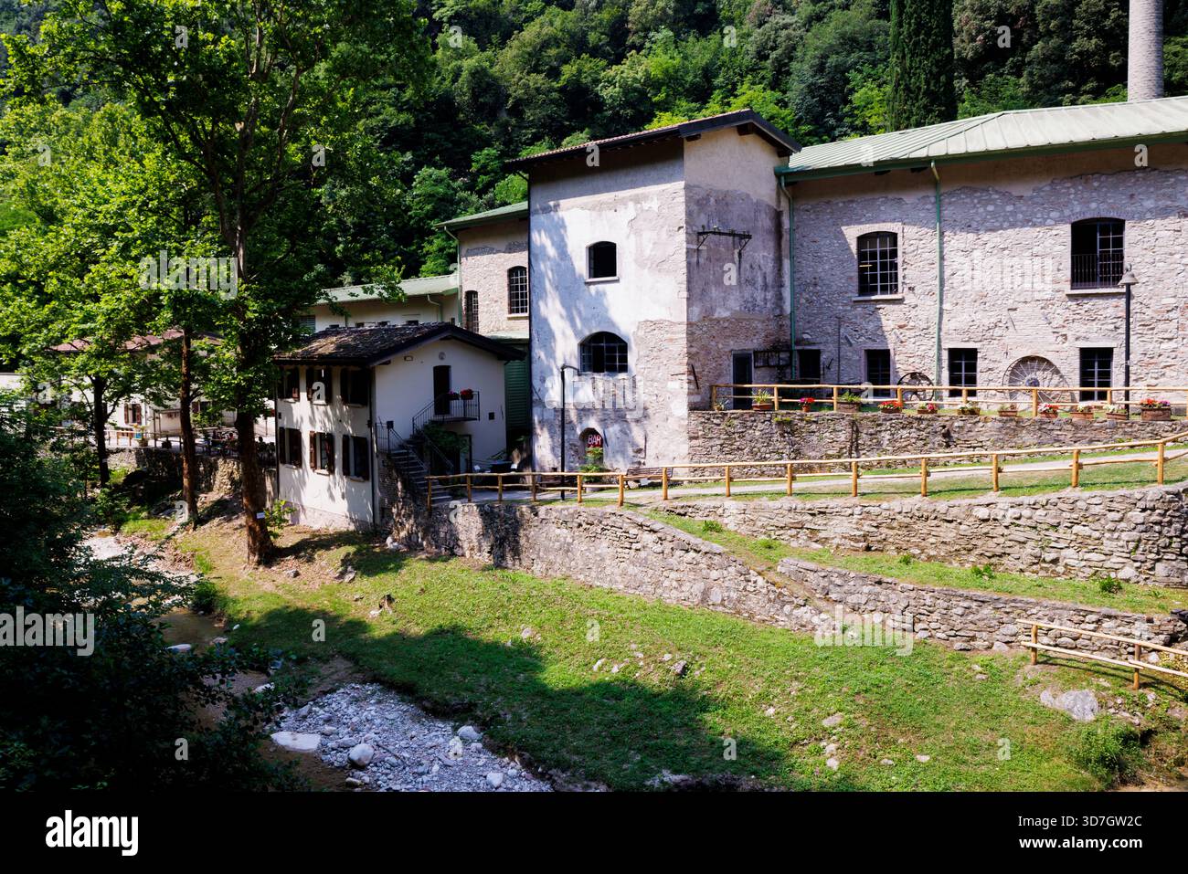 Blick auf das Papiermuseum von Toscolano Maderno, Brescia, Italien Stockfoto