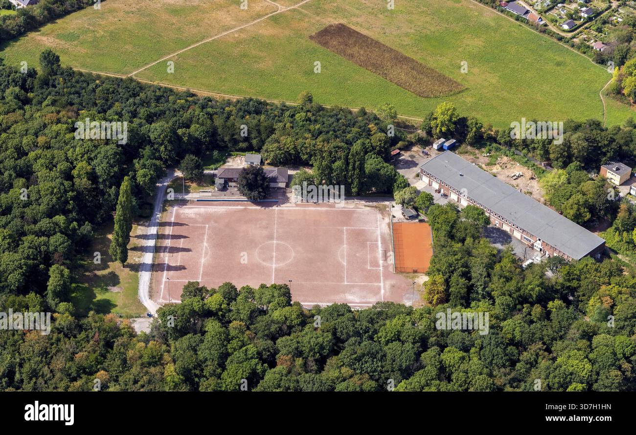 Luftaufnahme, Sportplatz, Technisches Hilfswerk Bundesanstalt (THW) Ortsverband Scherpenberg, Homberger Straße, Moers, Nordrhein-Westfalen Stockfoto