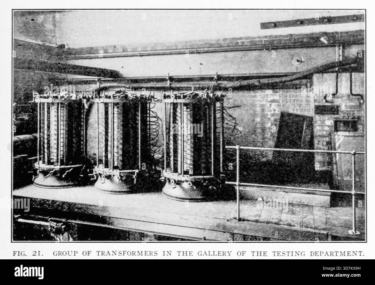 TRANSFORMATORGRUPPE IN DER GALERIE DER TESTABTEILUNG Aus dem Artikel DIE PRÜFUNG VON DAMPFMASCHINEN. Von Captain H. Riall Sankey und C. Humphrey Wingfield. Vom Engineering Magazine widmet sich Industrial Progress Band XXVIII Oktober 1904 - März 1905 The Engineering Magazine Co Stockfoto