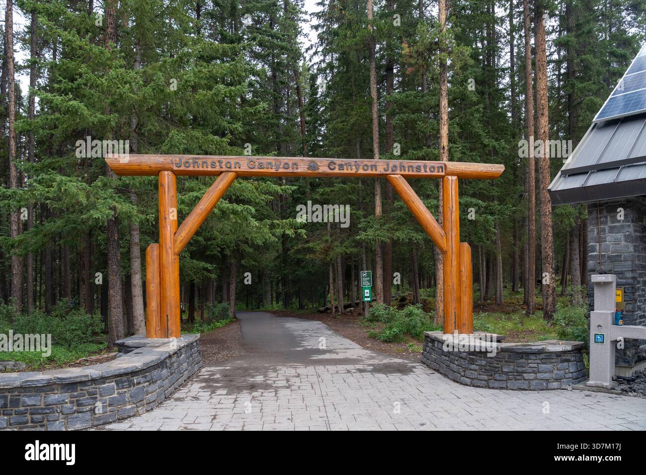 Der Eingang zum Johnston Canyon im Banff National Park, Alberta, Kanada Stockfoto