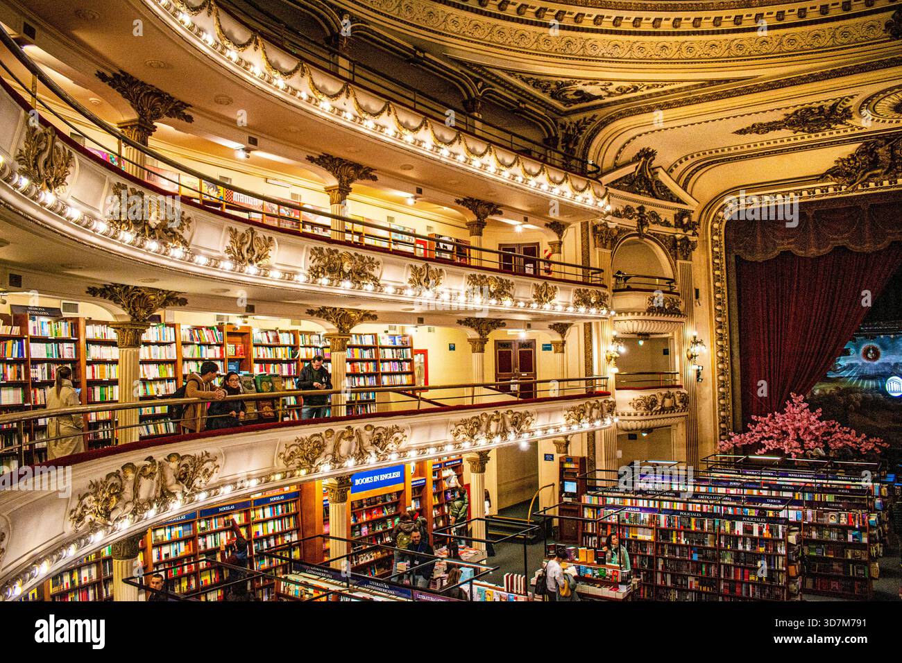 El Ateneo Grand Splendid Bookstore. Innenansicht der Architektur. Buenos Aires, Argentinien. Stockfoto