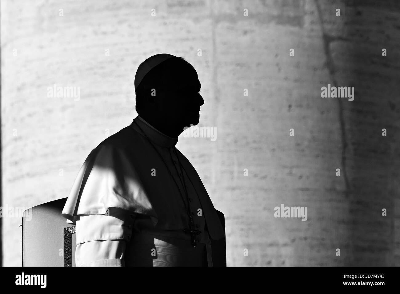 **NO LIBRI** Italien, Rom, Vatikan, 26.11.2025.Papst Leo XIV. Führt seine wöchentliche Audienz im Petersdom im Vatikan , Foto von ALESSIA GIULIANI / Katholisches Pressefoto Stockfoto