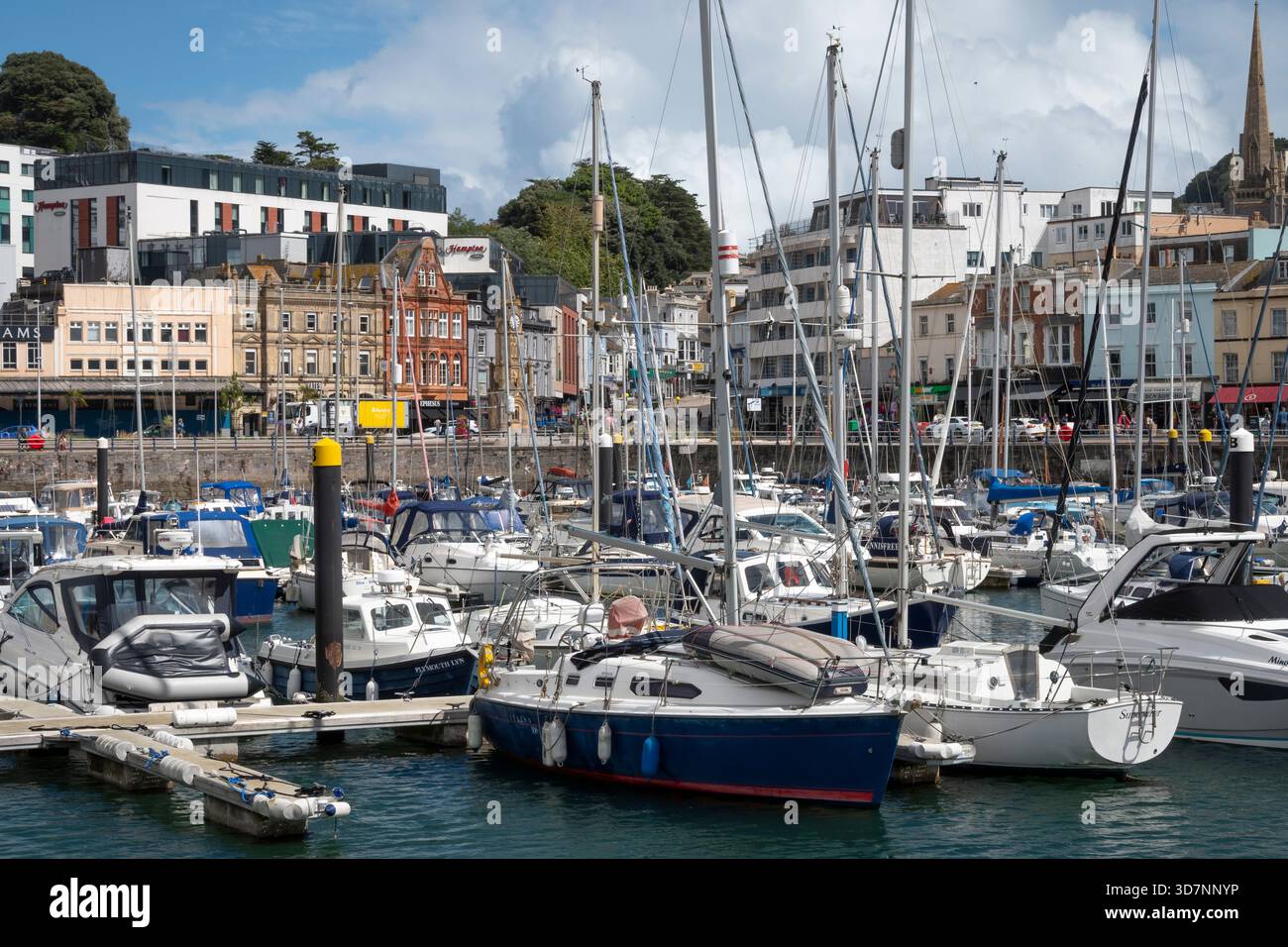 Boote im Hafen von Torquay, Devon, England Stockfoto