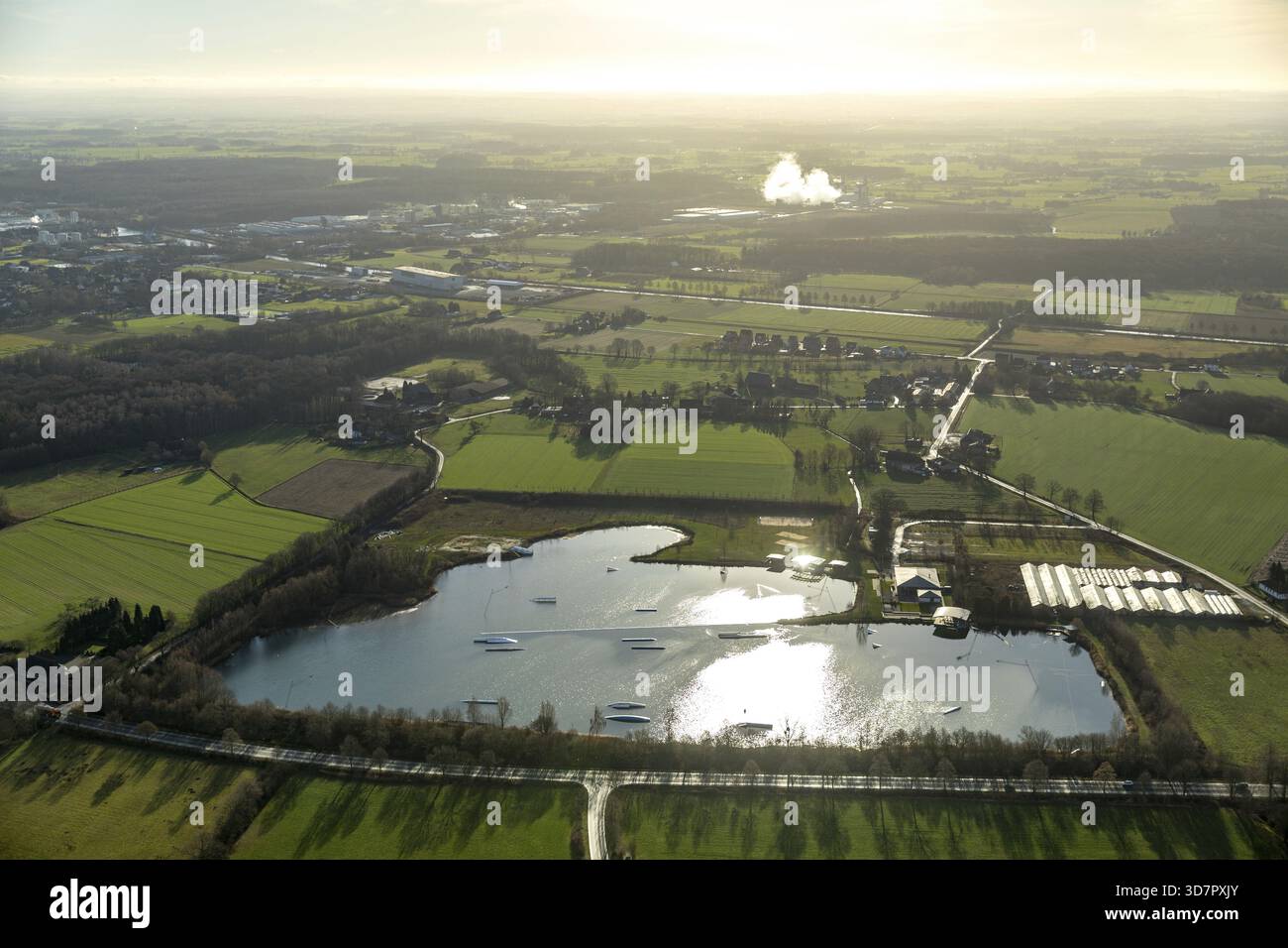 Luftansicht, Wasserski Hamm, Wasserski-Anlage, Haarener Baggerseen, Steinbruchteich, Freizeit, Dolberg, Hamm, Ruhrgebiet, Nordrhein-Westfalen, De Stockfoto