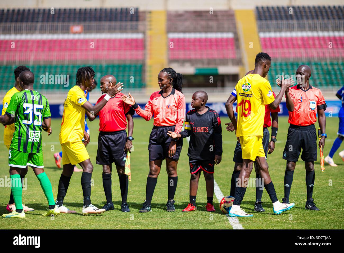 Nyayo National Stadium Nairobi, Kenia - 26. November 2025 Bidco United 2 Police FC 3 Sportpesa Premier League FKF Fußball Spiel Männer Stockfoto