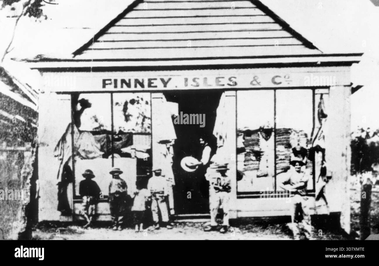 Original Finney Isles &amp; Co. Store an der Ecke Ann und Warner Street, Fortitude Valley, 1870. Additional Info: Drapery Store wurde 1862 als Merry &amp; Bush’s gegründet und wurde am 13. Dezember 1864 als Finney Isles &amp; Co. Bekannt. Stockfoto