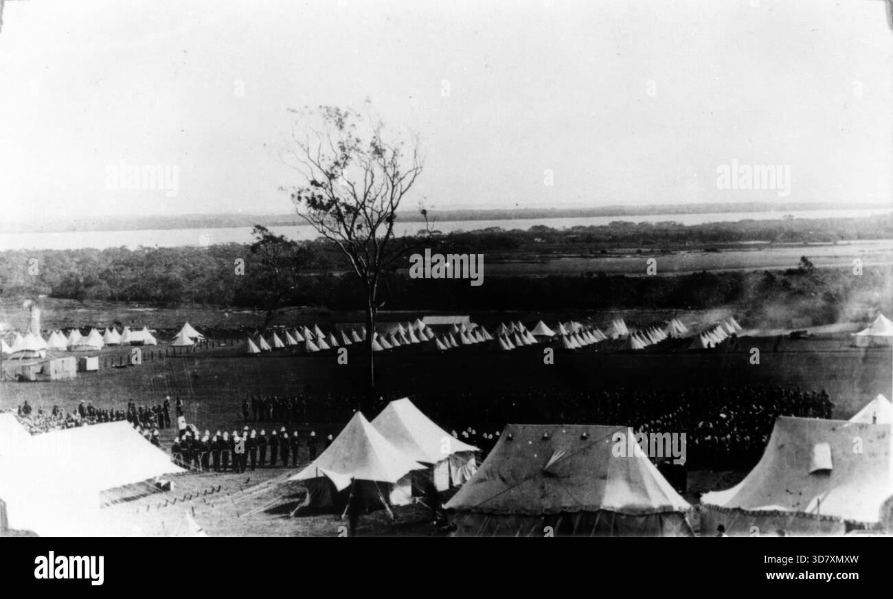 Luftaufnahme des Militärlagers in Lytton, nahe der Mündung des Brisbane River. Weitere Informationen: Fort Lytton wurde 1878 in der Nähe der Mündung des Brisbane River als Reaktion auf die Angst vor dem russischen Krieg gegründet. Stockfoto