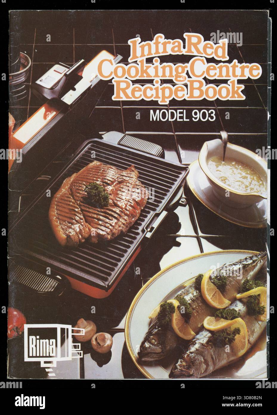 Mid Century, Retro-Anleitung Infra Red Cooking Centre Rezeptbuch, Modell 903, veröffentlicht Ende der 1970er oder 80er Jahre, Großbritannien Stockfoto
