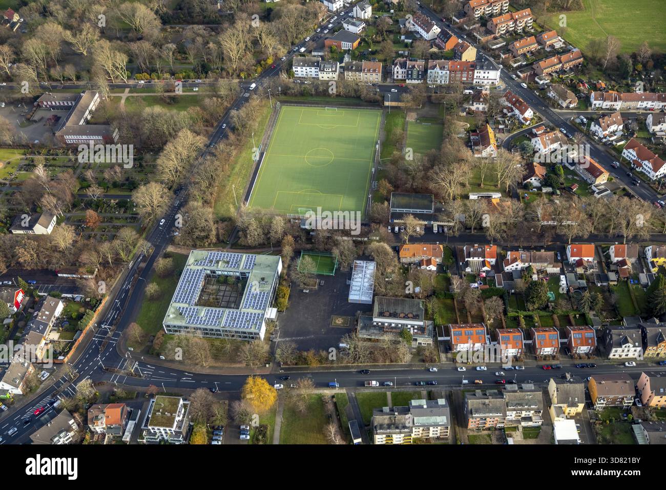 Luftaufnahme, Sportplatz Reichsstraße in Wanne ist verlassen, Hans-Tilkowski Schule, Sportplatz Volkspark, Eickelerbruch, Bochum, Ruhrgebiet, Nordrhein Stockfoto