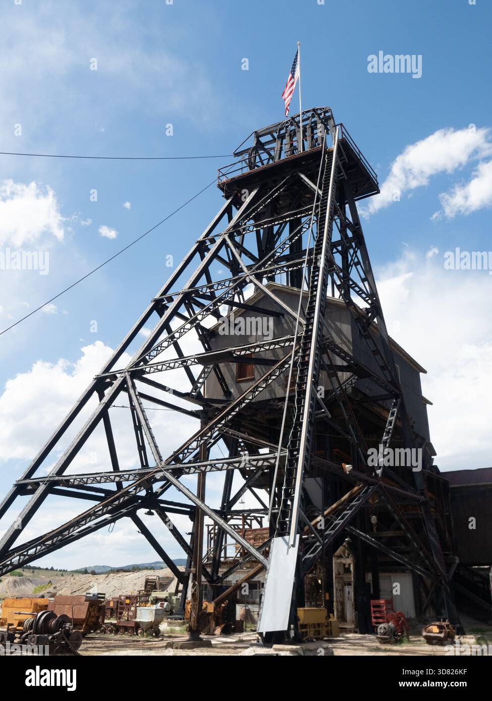 Waisenkind-Girl-Headframe über einer Silber-, Zink- und Bleimine im World Museum of Mining in Butte, Montana. Stockfoto