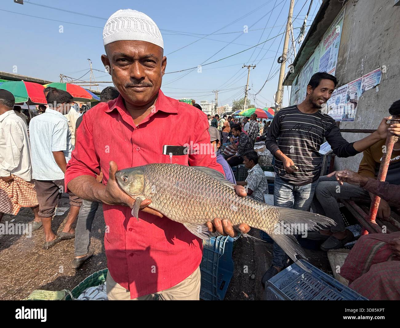 Fischmarkt, Chittagong, Bagladesh - Smartphone-aufgenommenes Stockfoto