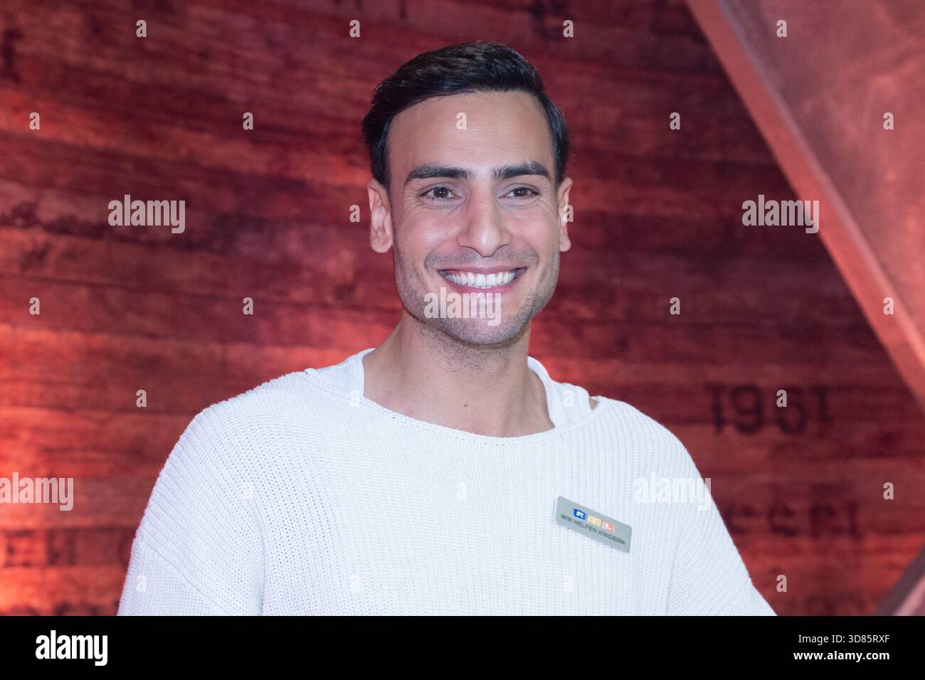 Timur UELKER, Ülker, Schauspieler, Porträt, Porträt, Porträt, Cropped Close-up, Einzelmotiv, 30. RTL Spendenmarathon 'We Help Children', TV, 20.-21. November 2025 in Hürth, Deutschland, Stockfoto