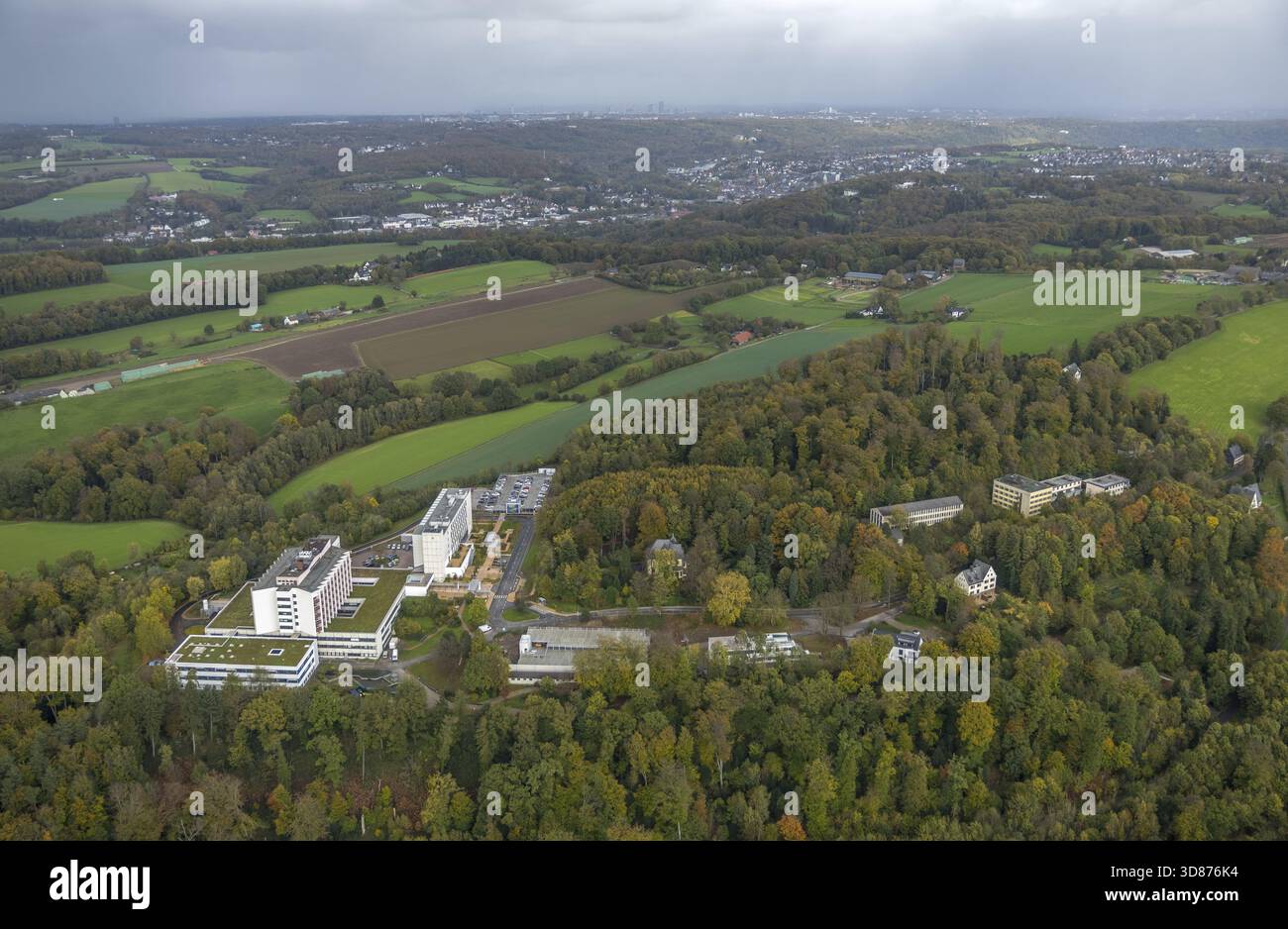 Die Ruhrlandklinik in Heidhausen gehört zum Universitätsklinikum Essen, das der Universität Duisburg-Essen, Essen, Ruhrgebiet, Nordrhein-West zugeordnet ist Stockfoto